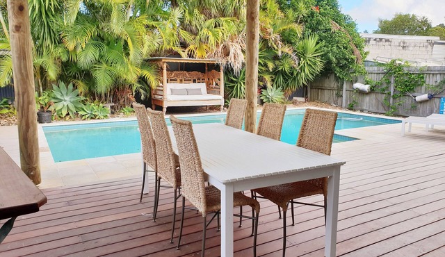 Blissful Yamba with private pool
