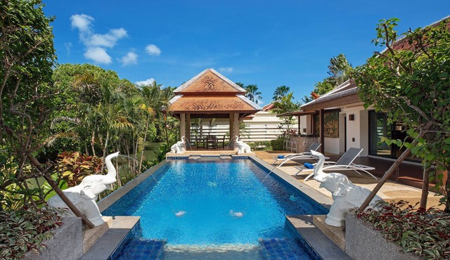 Boutique 3BR Pool Villa Bianca NaiHarn