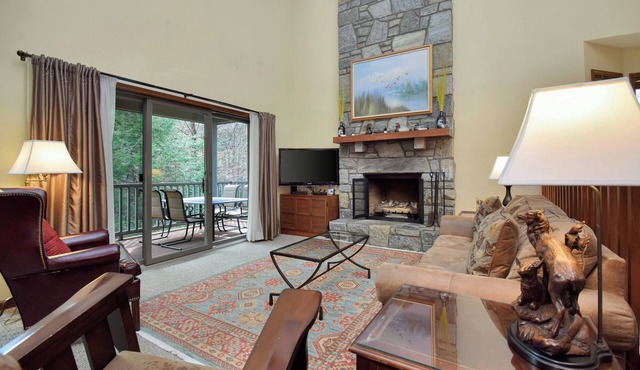 Boxwood 4 | Fireplace, Restaurant, Pool, Spa