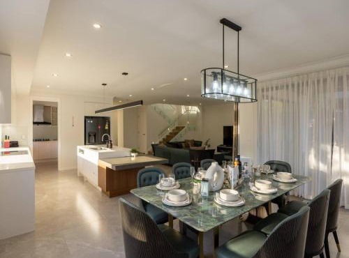 Brand New 5B Luxury Modern Dream House at Rochedale