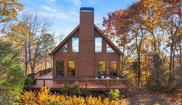 Breathtaking Views for Family & Friends to Gather