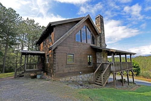 Brew with a View-3br/3ba sleeps 8, hot tub, gamero in Ducktown