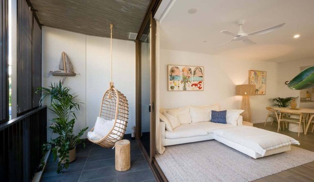 Byron Vibes - Luxury Couples Apartment in Jonson Lane, Byron Bay + Rooftop Pool