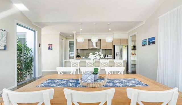 Cabarita Reef House - Pool, Lake, Beach & AC!