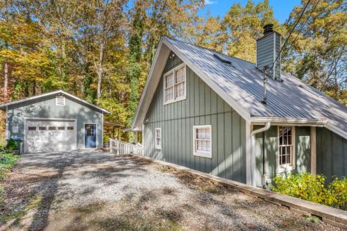 Cabin Fever - Hot Tub, Game Room, 3 King Beds