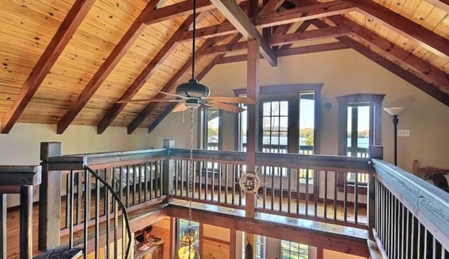 Chalet Whitefish in Gracefield