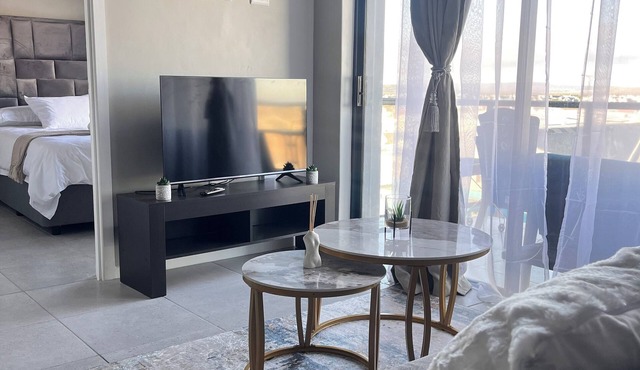 Charming Morden stylish 2-bedroom apartment with WiFi in lovely Langebaan