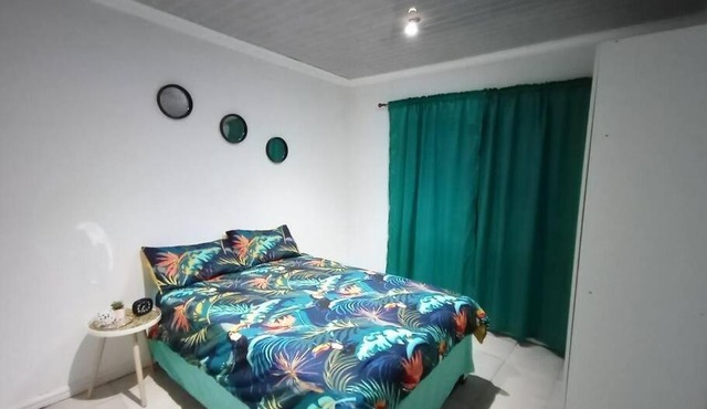 Cheerful 3 bedroom home with braai area