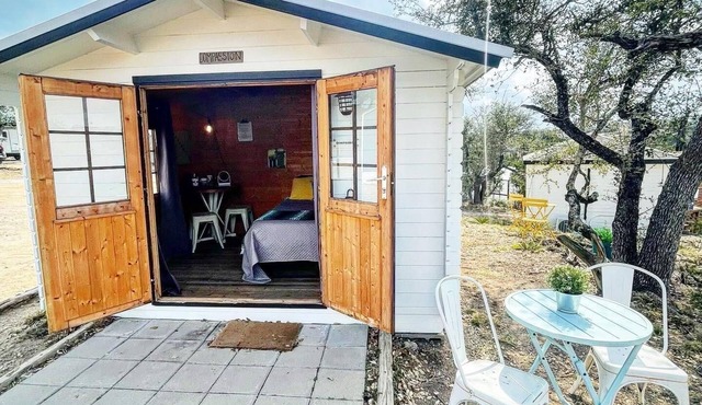 Compassion Cabin @ 13 Acres - Yoga/Hike/Meditate in Dripping Springs