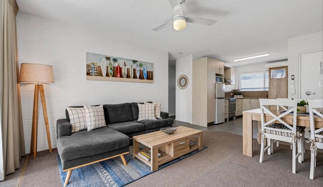 Coolum Beach 1 Bedroom Apartment Partial Ocean View @ Surf Dance