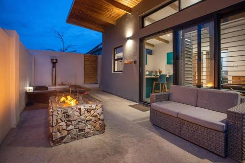 Cosy Cottage - Wood-fired Hot Tub & Fire Pit