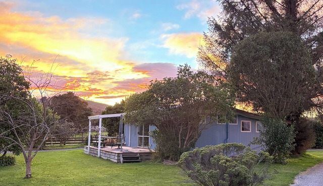 Cottage at Flat Hills Cafe and Tourist Park (self-contained) in Ōhingaiti