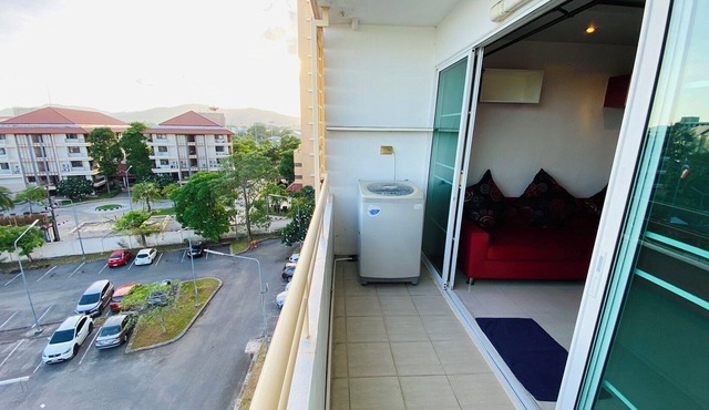 Cozy 2-bedroom condo in Phuket Town with AC, WiFi