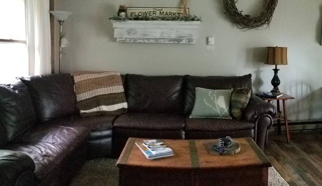 Cozy Condo Close to Slopes