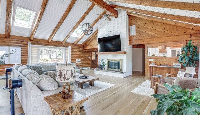 Deck, Sauna & Fire Pits: Upscale Belle Mead Cabin in Belle Mead