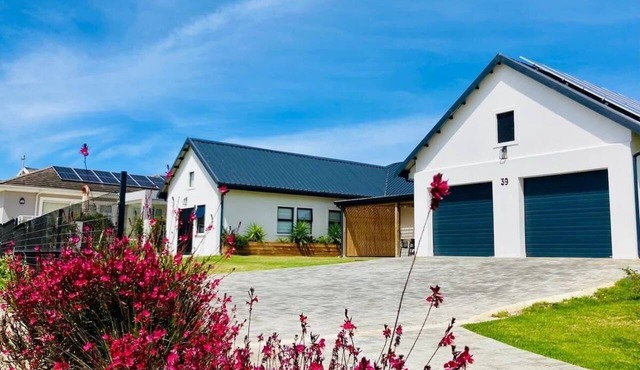 Elegant Holiday Home in Secure Bowtie Estate