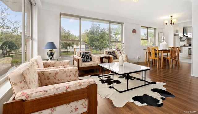 Entire 5 bedrooms character townhouse in Newmarket (Central Auckland)