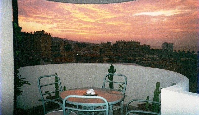 Exclusive use apartment, large livable terrace, free Wi-Fi in Vallecrosia