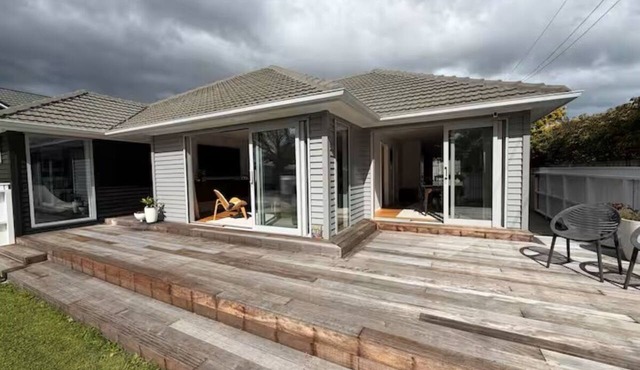 Executive Accommodation Lower Hutt | Spacious 4BR Home in Lower Hutt