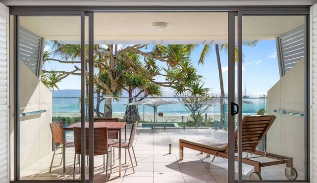 Fairshore 12 - Beachfront Bliss