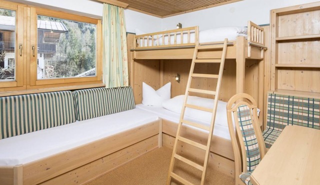 Family room - Alpengasthof Hotel Pinzgerhof