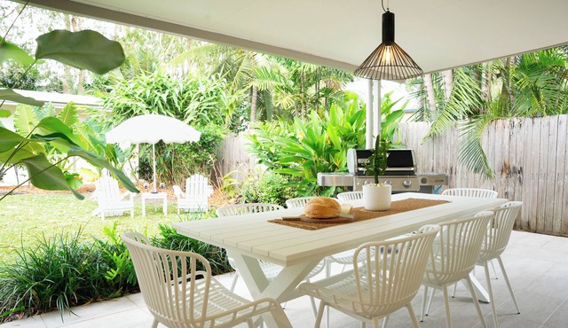 Four Palms:walk to beach& restaurants-Pets Welcome! in Trinity Beach