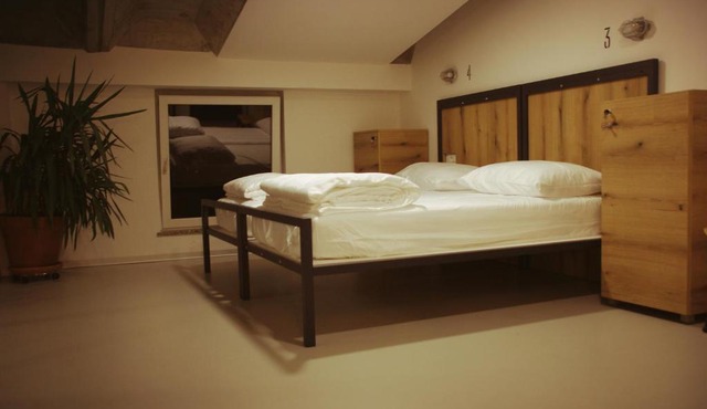 GARAGE HOSTEL in Nova Gorica