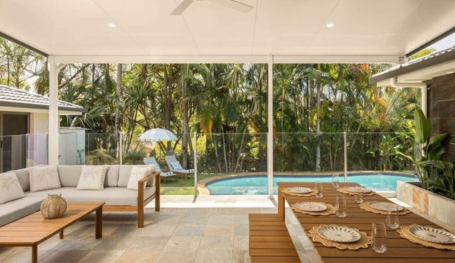 Gold Coast Oasis, 5BR Family Retreat, Pool