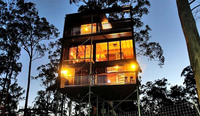 Gorgeous Queensland Tree House with Great Views Perfect for Glamping, Gold Coast