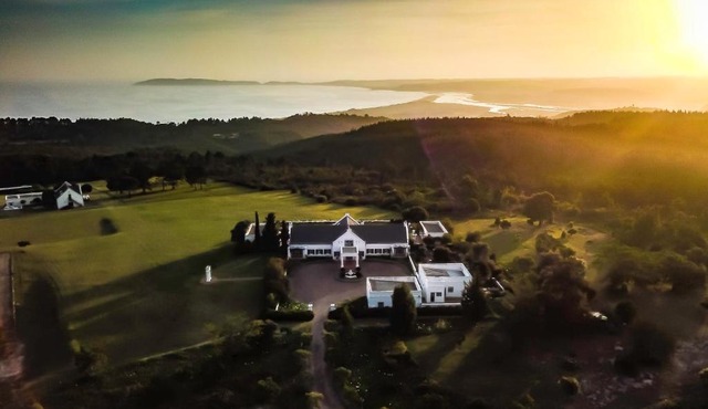 Greenhill Farm Manor House Plettenberg Bay - Private House Sleeps 8