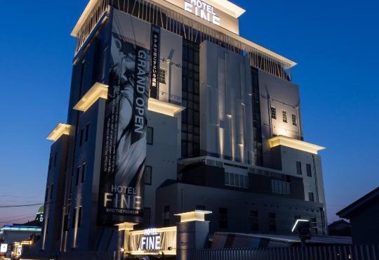 HOTEL FINE - INTO THE PREMlUM -
