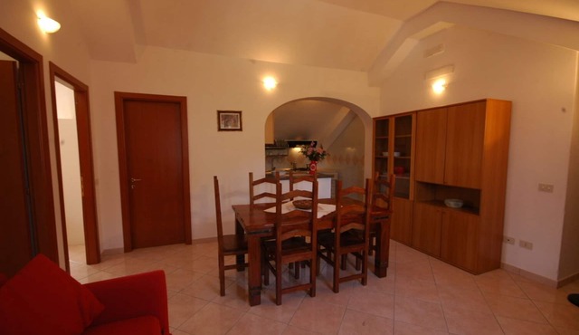 Il Libeccio A3 2 bedroom apartment with access to the garden and swimming pool