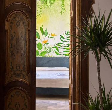 Jungle Apartment