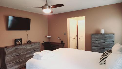 Knight's Vacation Property - Charlotte, NC
