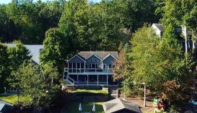 Lakefront Home with Hot Tub, Home Theater, Fire Pit and Lake Access