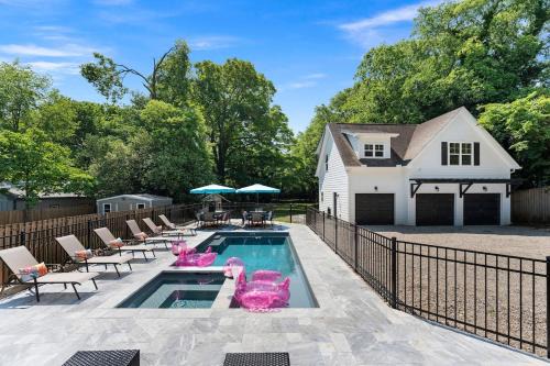 LakePoint Team Retreat, Pool, HotTub, Sleeps 20