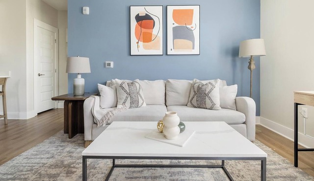Landing | Spectacular 2BD, Yoga Studio, Clubhouse in Hickory