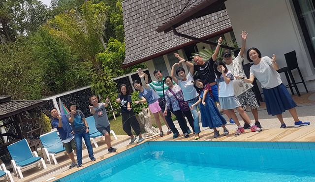Large villa incl. pool, breakfast, maids, electricity & chef! Perfect for groups