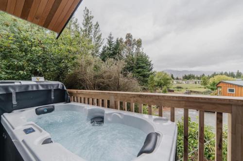 Little Nest - Hot tub under the galaxy