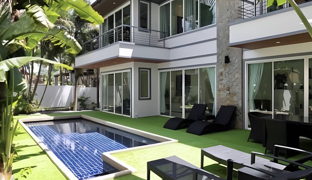 Lovely studio with AC in charming Tambon Kamala
