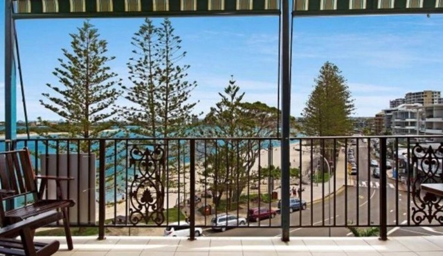 Lowanna U8 | Absolute Waterfront at Bulcock Beach