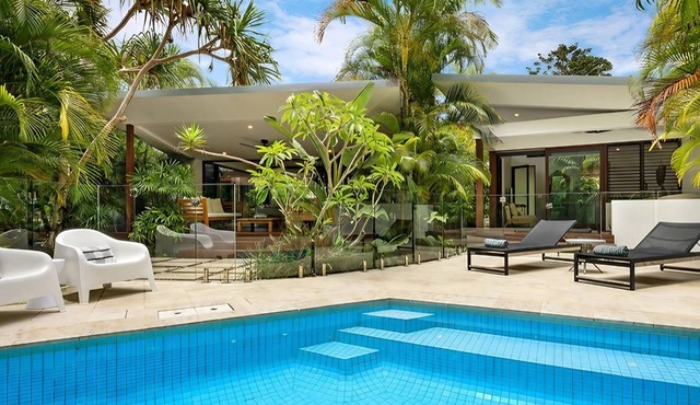 Luxurious Beachside Pavilion on Broken Head Beach