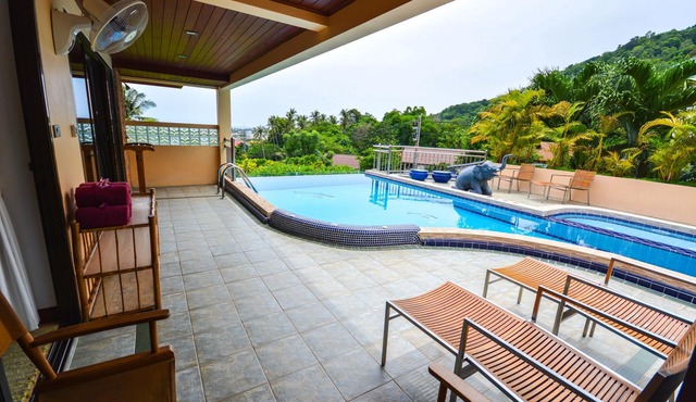 Luxury 4 Bed Pool Villa with Chef