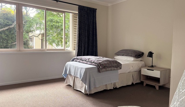 Luxury Parnell Pad