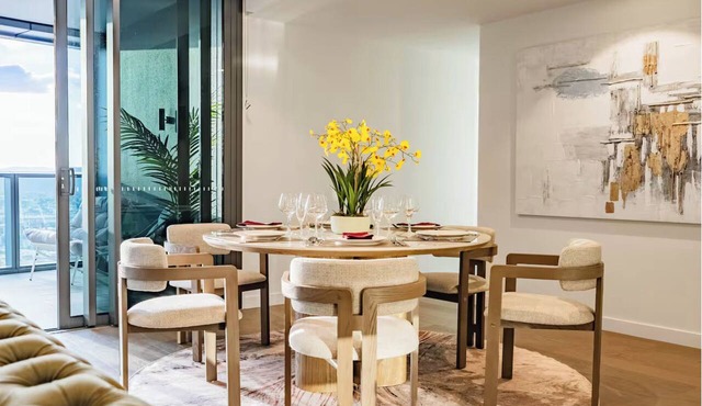 Luxury Riverview 3 Bed Apt w/carpark