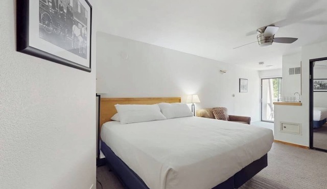 Main St. gem - pool & hot tub - walk to lifts, dog-friendly, private balcony