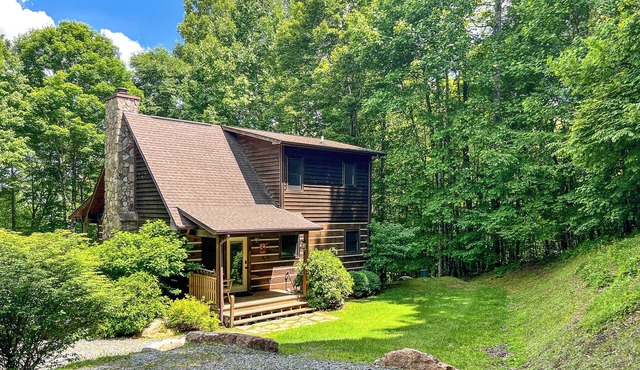 Make This Summer a Mtn Summer -3BR/3BA Hot Tub, Pool Table, Pets & Near Boone