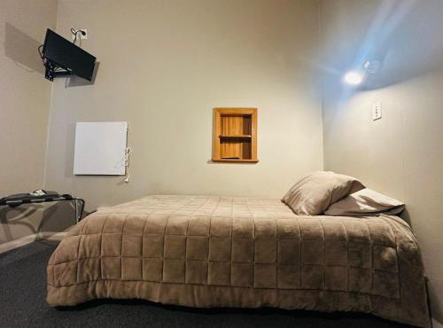 Merrylees Budget Hotel