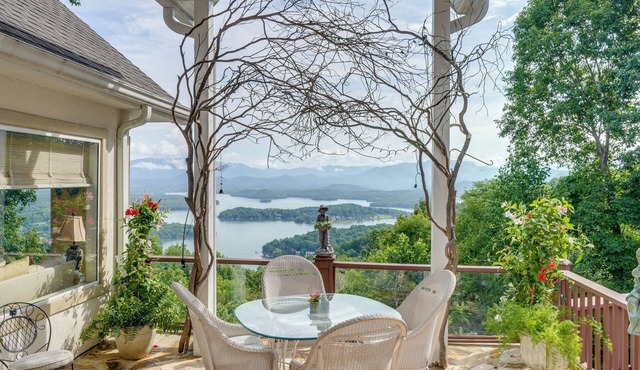 Million-Dollar Views & Patio: Hiawassee Hideaway
