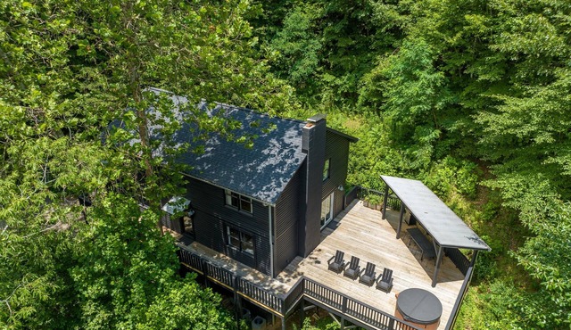 Modern Cabin with Hot Tub | Creek | Views | Firelight at Shope Creek